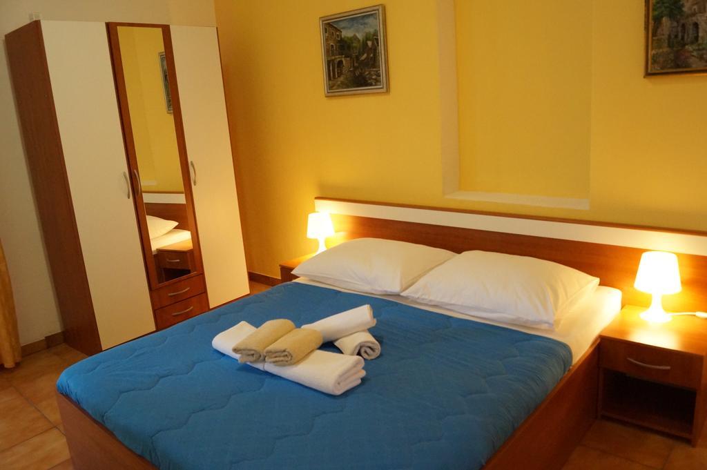 Studio Apartments Marija With Private Parking Μακάρσκα Εξωτερικό φωτογραφία