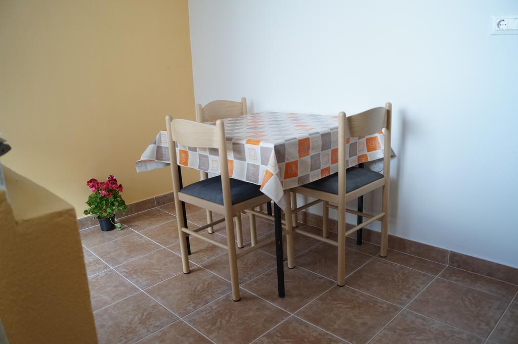 Studio Apartments Marija With Private Parking Μακάρσκα Εξωτερικό φωτογραφία
